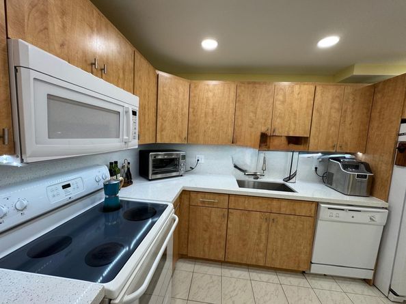901 Cypress Ter 103, Pompano Beach FL 33069
