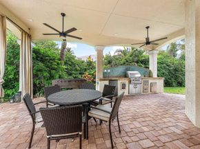 589 N Country Club Drive, Atlantis FL 33462