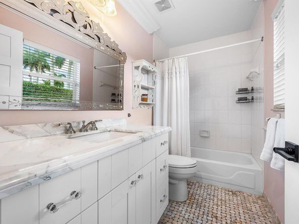 589 N Country Club Drive, Atlantis FL 33462