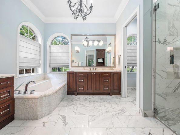 589 N Country Club Drive, Atlantis FL 33462