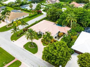 589 N Country Club Drive, Atlantis FL 33462