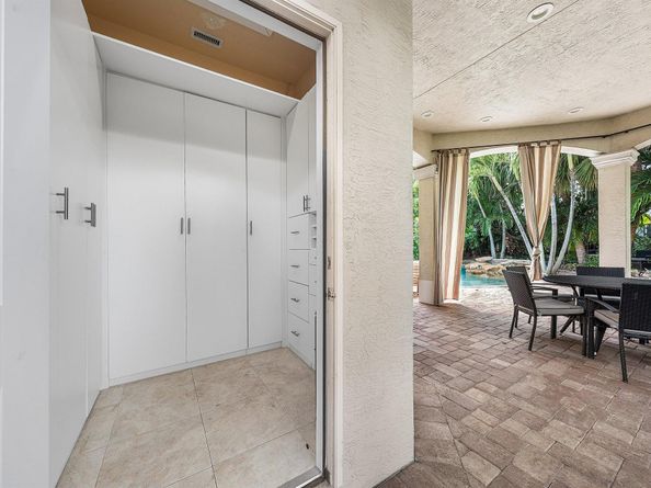 589 N Country Club Drive, Atlantis FL 33462