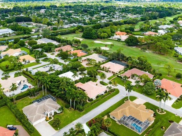 589 N Country Club Drive, Atlantis FL 33462