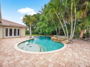 589 N Country Club Drive, Atlantis FL 33462
