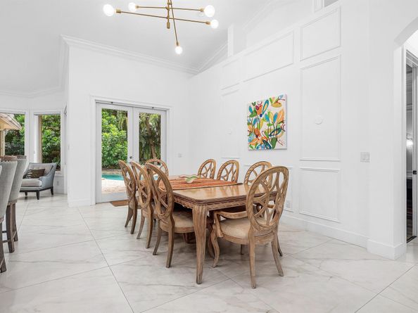 589 N Country Club Drive, Atlantis FL 33462