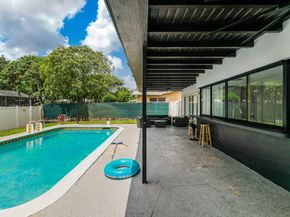 5400 W Park Rd, Hollywood FL 33021
