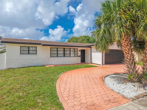 5400 W Park Rd, Hollywood FL 33021
