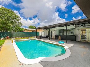 5400 W Park Rd, Hollywood FL 33021
