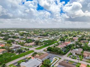 5400 W Park Rd, Hollywood FL 33021