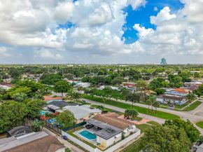 5400 W Park Rd, Hollywood FL 33021