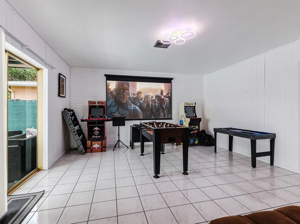 5400 W Park Rd, Hollywood FL 33021