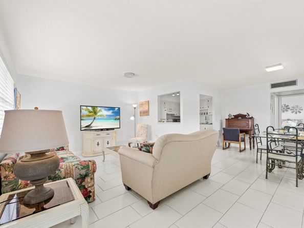 227 Tuscany D, Delray Beach FL 33446