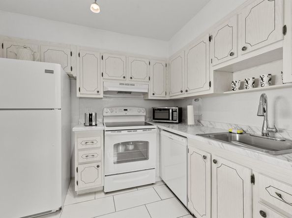227 Tuscany D, Delray Beach FL 33446