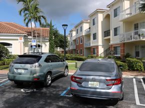 9825 Baywinds Drive 1208, West Palm Beach FL 33411