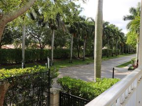 9825 Baywinds Drive 1208, West Palm Beach FL 33411