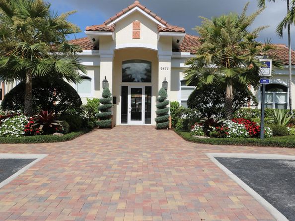 9825 Baywinds Drive 1208, West Palm Beach FL 33411