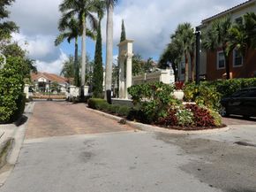 9825 Baywinds Drive 1208, West Palm Beach FL 33411