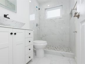 713 SW 4th Ct, Hallandale Beach FL 33009