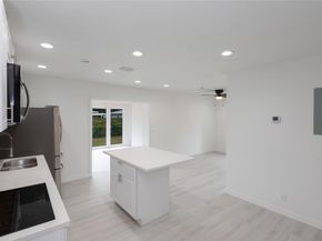 713 SW 4th Ct, Hallandale Beach FL 33009
