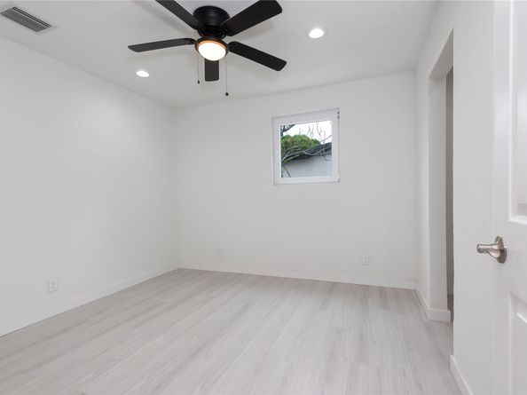 713 SW 4th Ct, Hallandale Beach FL 33009