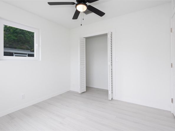 713 SW 4th Ct, Hallandale Beach FL 33009