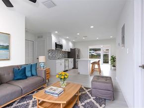 713 SW 4th Ct, Hallandale Beach FL 33009