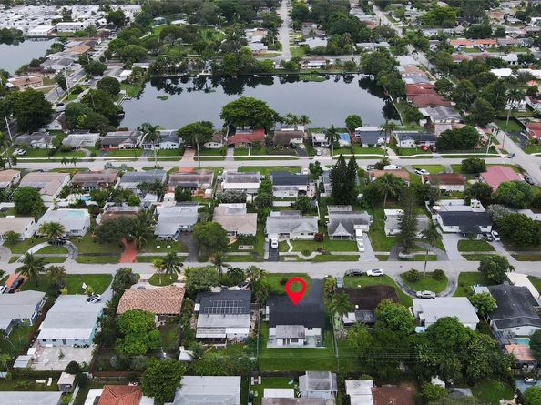 713 SW 4th Ct, Hallandale Beach FL 33009