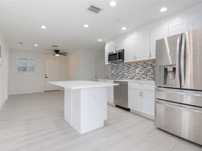 713 SW 4th Ct, Hallandale Beach FL 33009