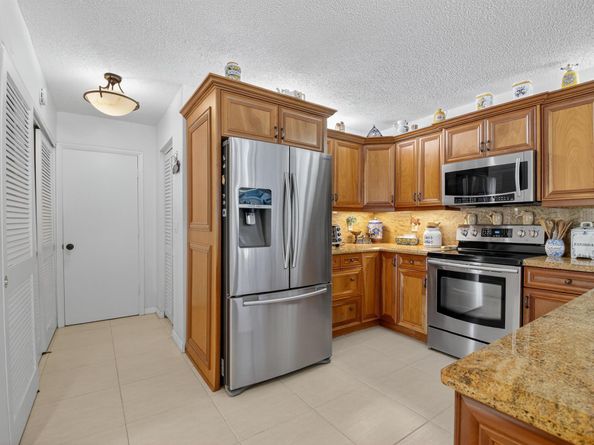 7481 Bondsberry Court, Boca Raton FL 33434