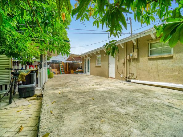 4350 NW 61st St, Fort Lauderdale FL 33319