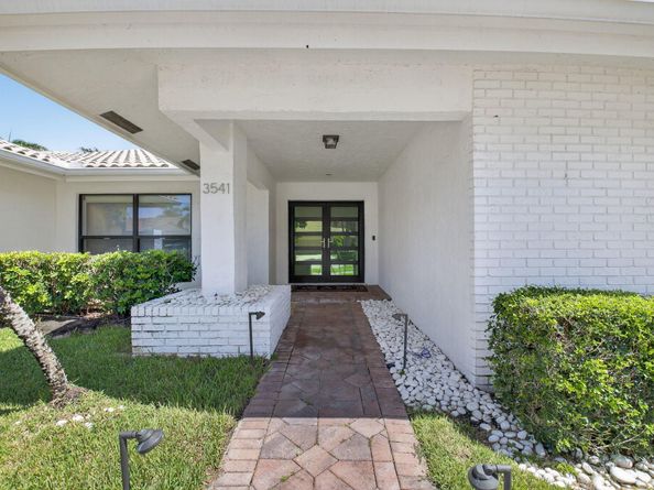3541 Pine Lake Court, Delray Beach FL 33445