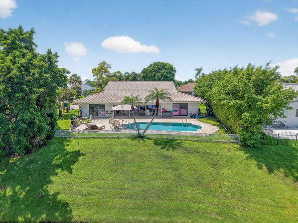 3541 Pine Lake Court, Delray Beach FL 33445