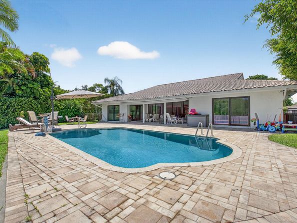 3541 Pine Lake Court, Delray Beach FL 33445