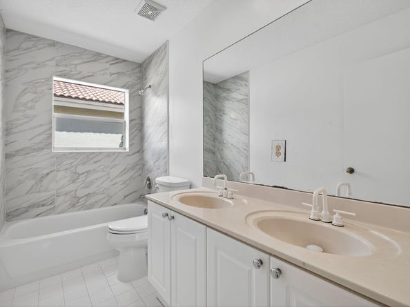 4083 Lake Tahoe Circle, West Palm Beach FL 33409