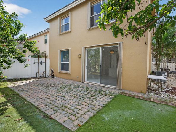 4083 Lake Tahoe Circle, West Palm Beach FL 33409