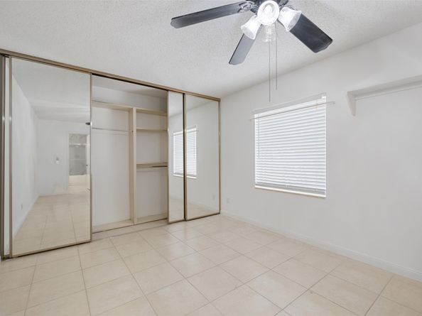 5203 Wheatley Ct, Boynton Beach FL 33436