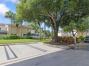 5203 Wheatley Ct, Boynton Beach FL 33436