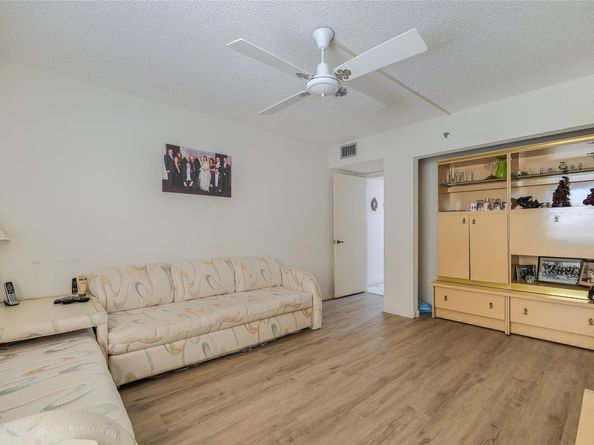 3910 Inverrary Blvd 805B, Lauderhill FL 33319