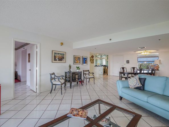 3910 Inverrary Blvd 805B, Lauderhill FL 33319