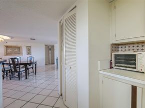 3910 Inverrary Blvd 805B, Lauderhill FL 33319