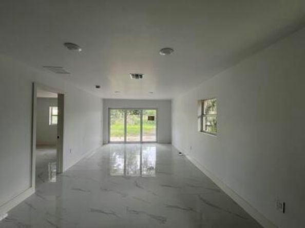 828 S B Street, Lake Worth Beach FL 33460