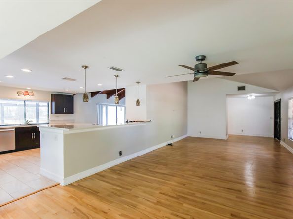 9468 NW 2nd St, Coral Springs FL 33071