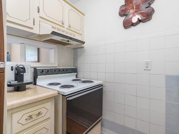2106 NE 56th Ct 204, Fort Lauderdale FL 33308