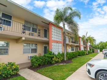 2106 NE 56th Ct