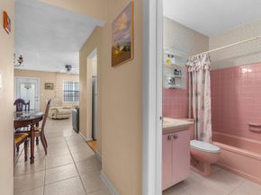 2106 NE 56th Ct 204, Fort Lauderdale FL 33308