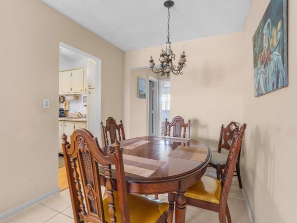 2106 NE 56th Ct 204, Fort Lauderdale FL 33308