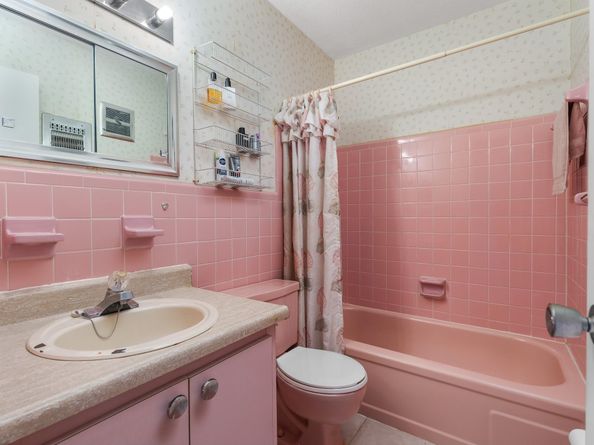 2106 NE 56th Ct 204, Fort Lauderdale FL 33308