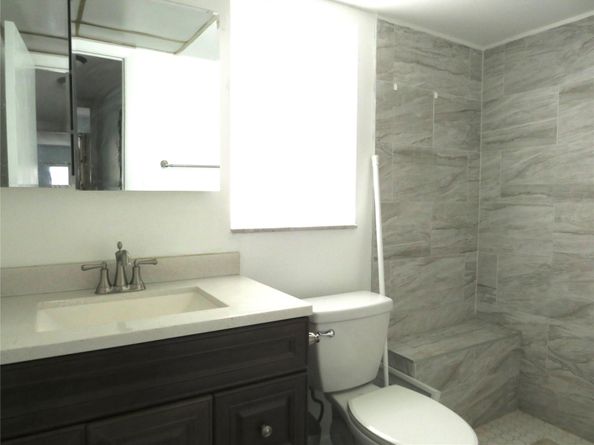 8460 Sunrise Lakes Blvd 307, Sunrise FL 33322