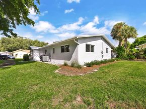 2512 SW Natura Blvd, Deerfield Beach FL 33441