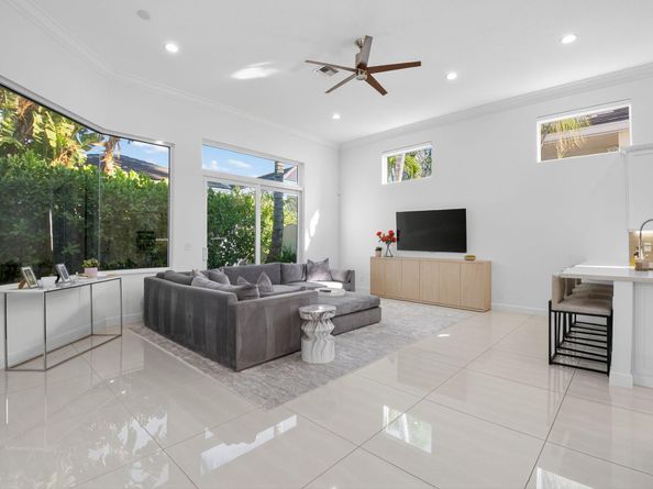 6270 NW 43rd Terrace, Boca Raton FL 33496